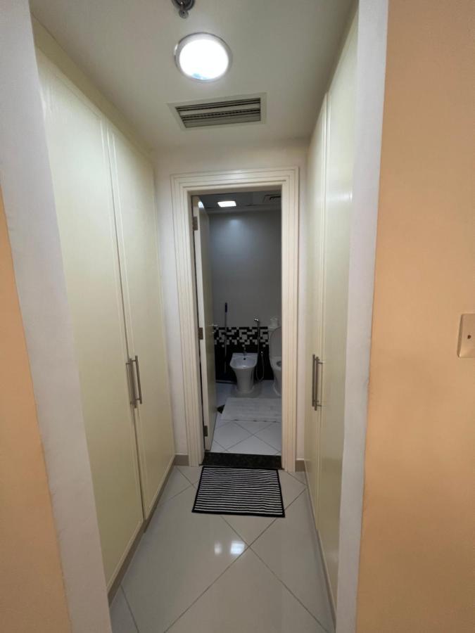 Large Size One Bedroom Apartment With Sea View Abu Dhabi Exterior photo