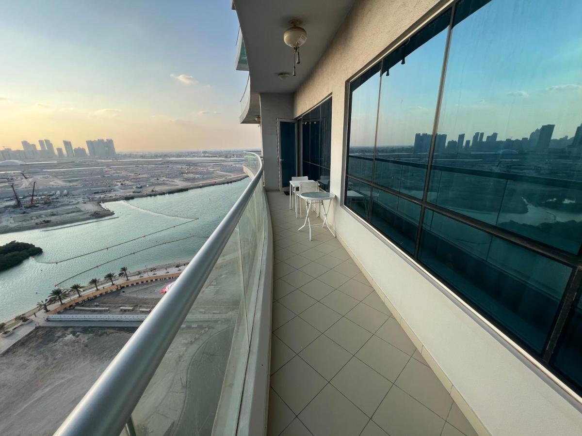 Large Size One Bedroom Apartment With Sea View Abu Dhabi Exterior photo